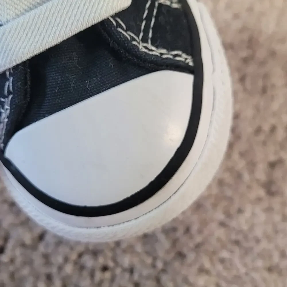 Converse Chuck Taylor 2V Toddler High Tops 6 Black Velcro Unisex Back To School